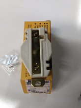 Hubbell Kellams HBL2320 Twist-Lock Receptacle 20A 250VAC/DC 2 Pole 3 Wire